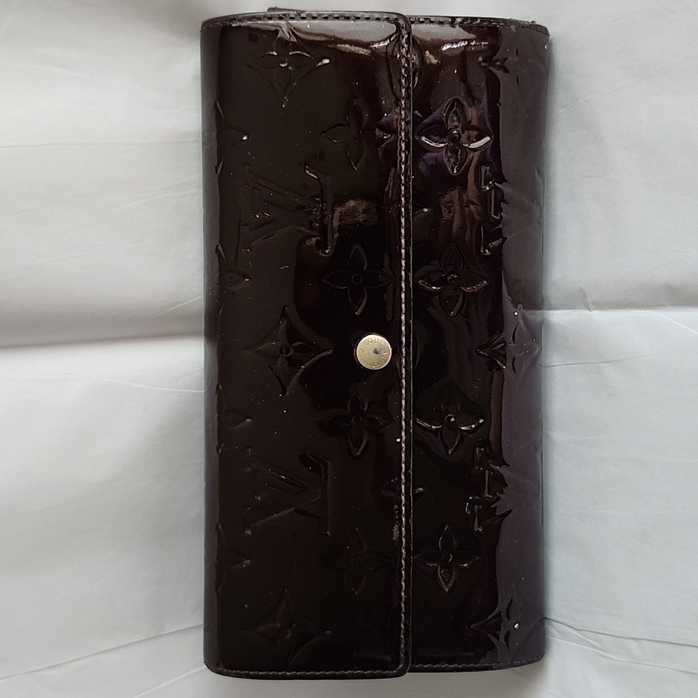 Authentic LOUIS VUITTON Monogram Vernis Leather Sarah Long Wallet